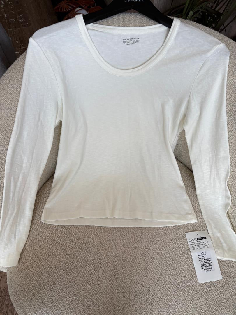 Sadiya top off white
