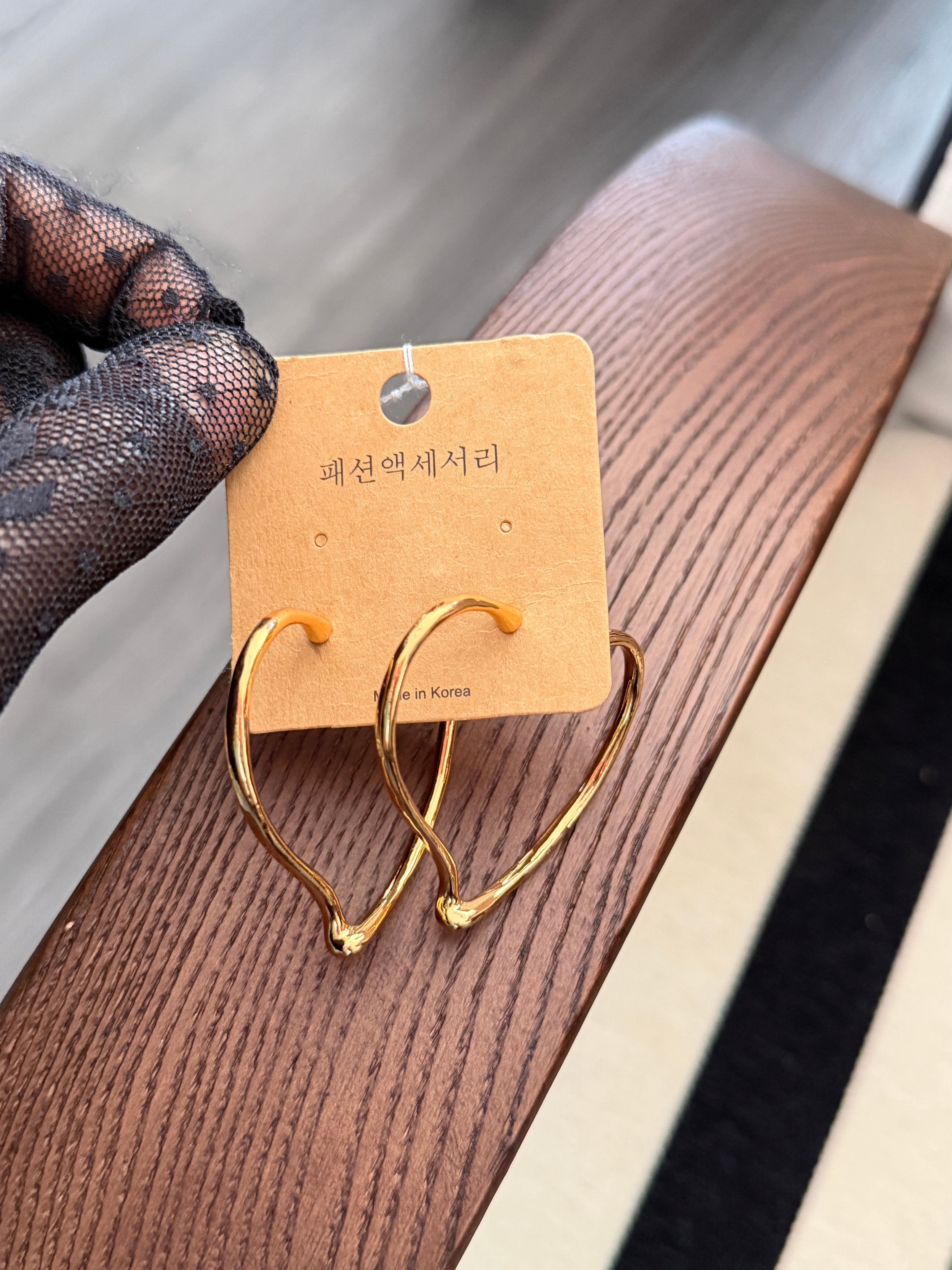 Uyi Earrings