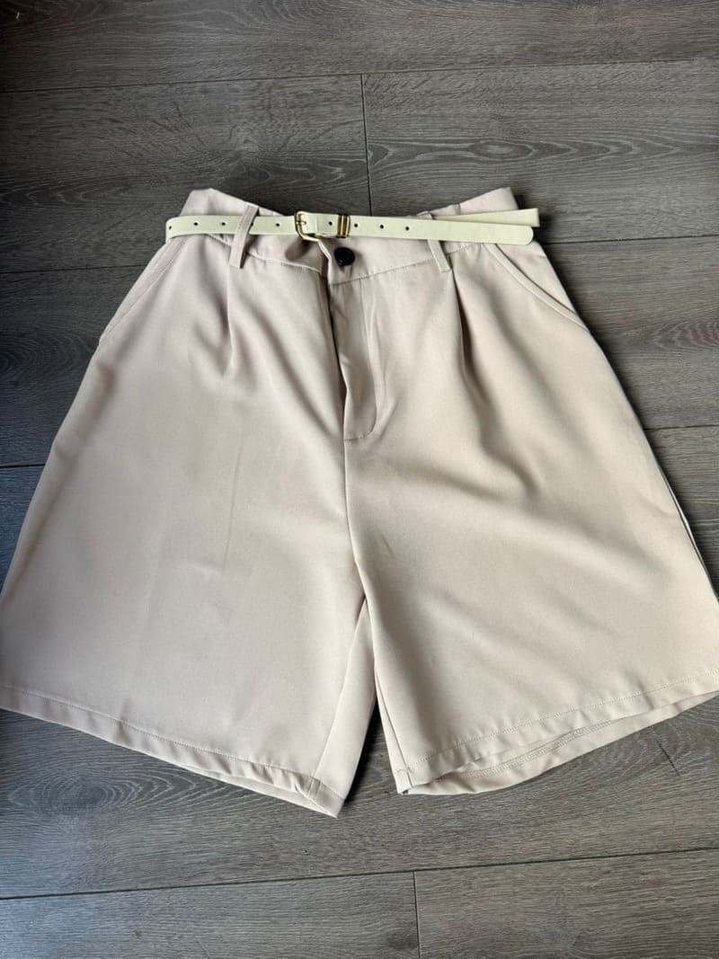 Nude shorts