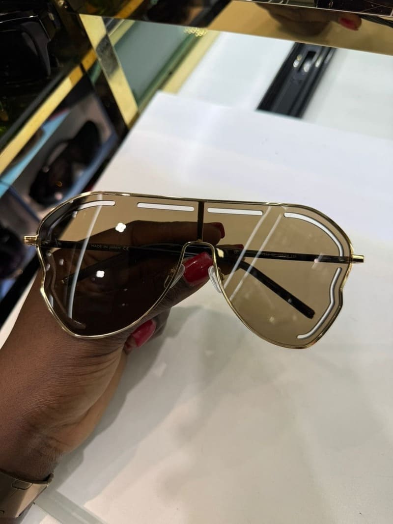 Elyne glasses