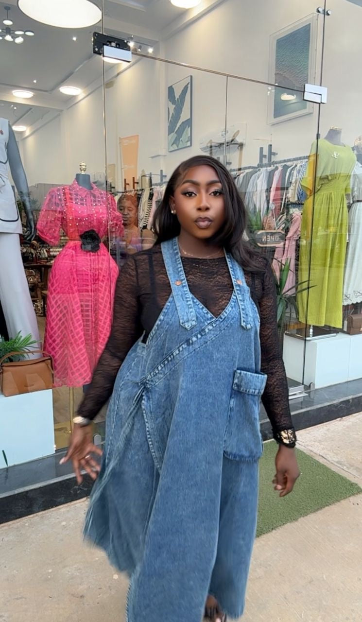 Lois pinafore