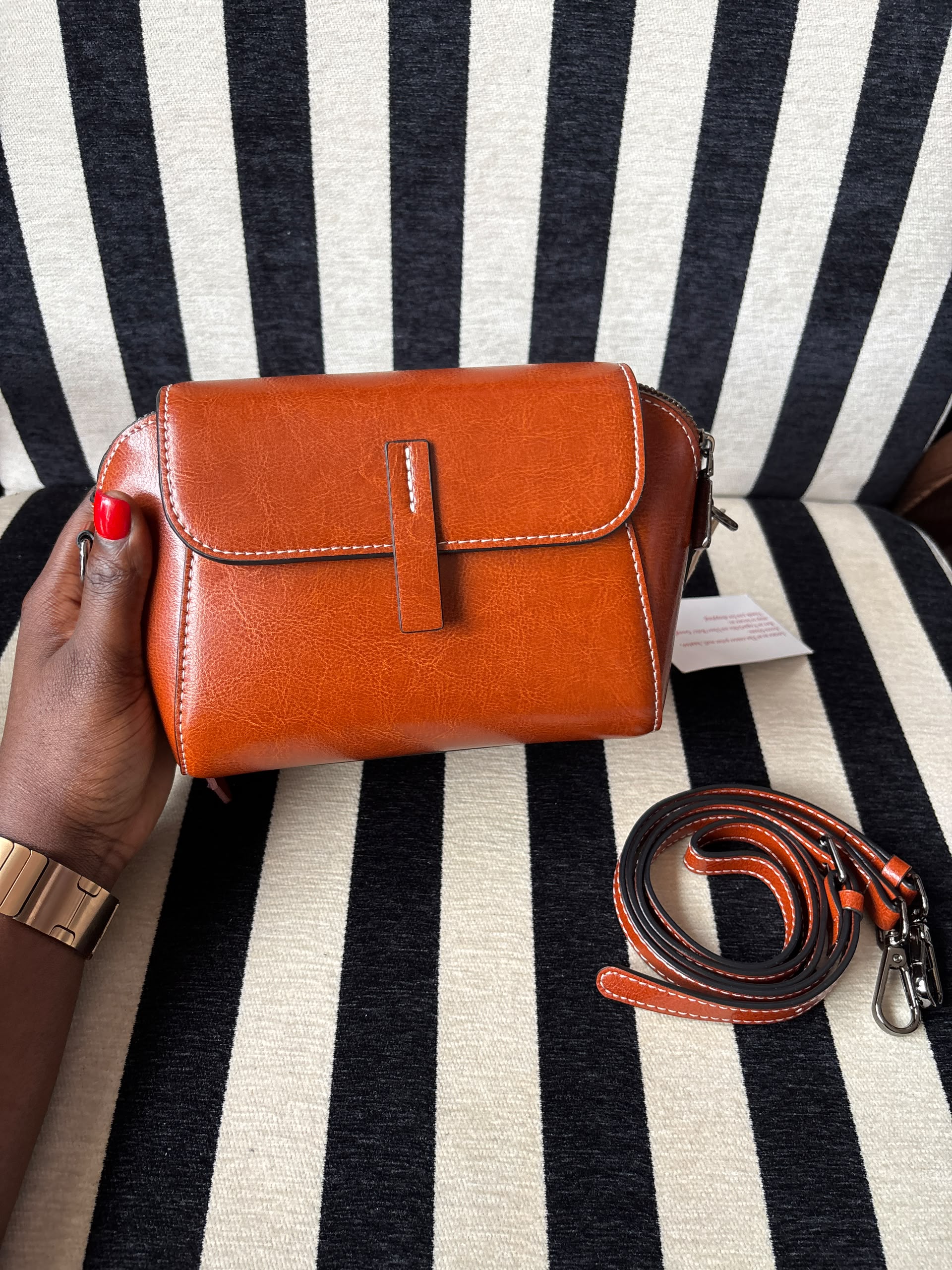 Afra bag mahogany
