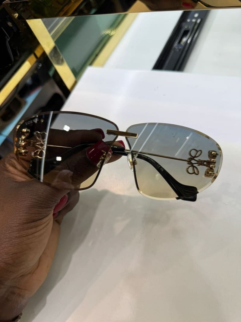 Evara glasses