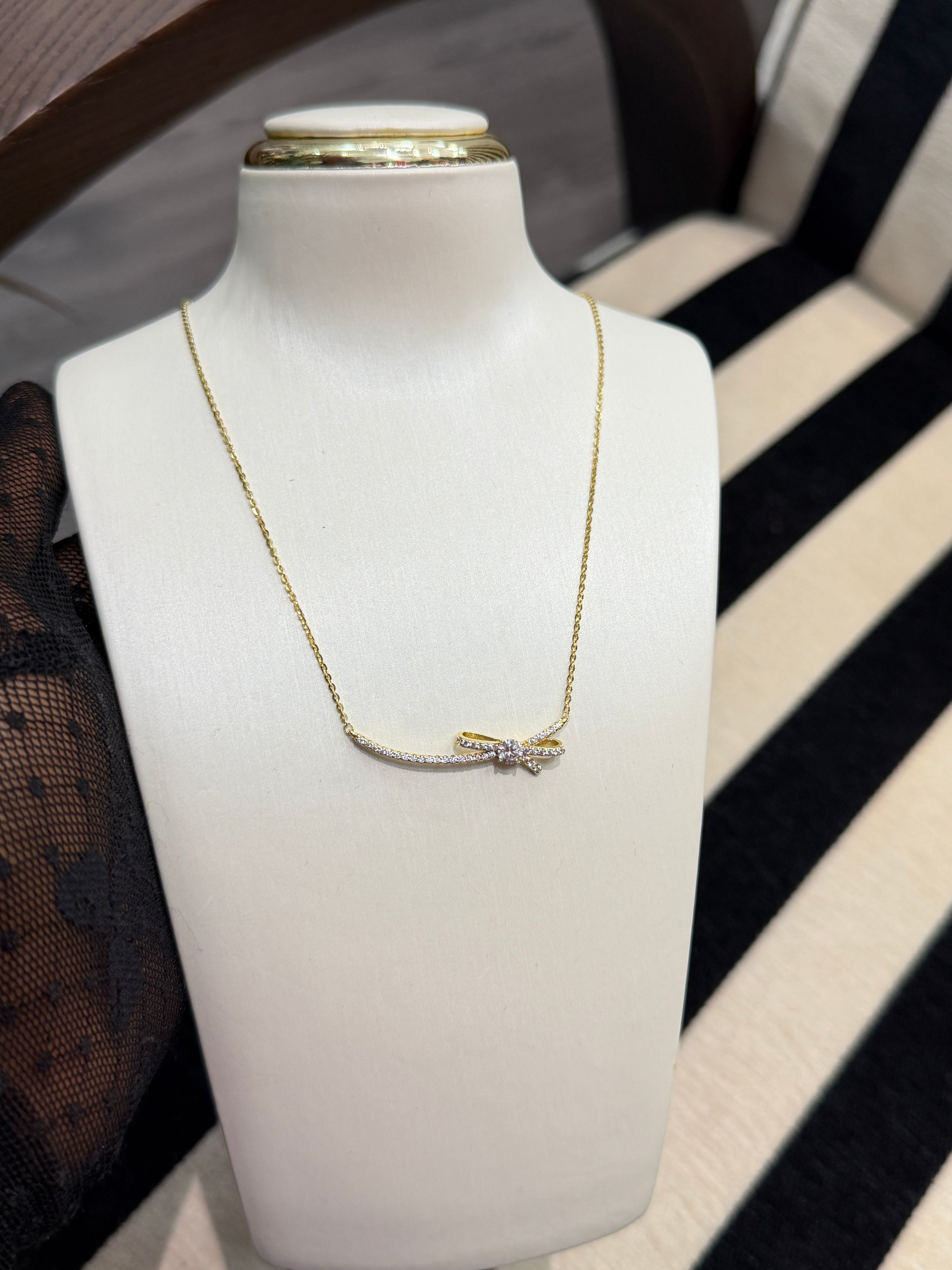 Valora Necklace