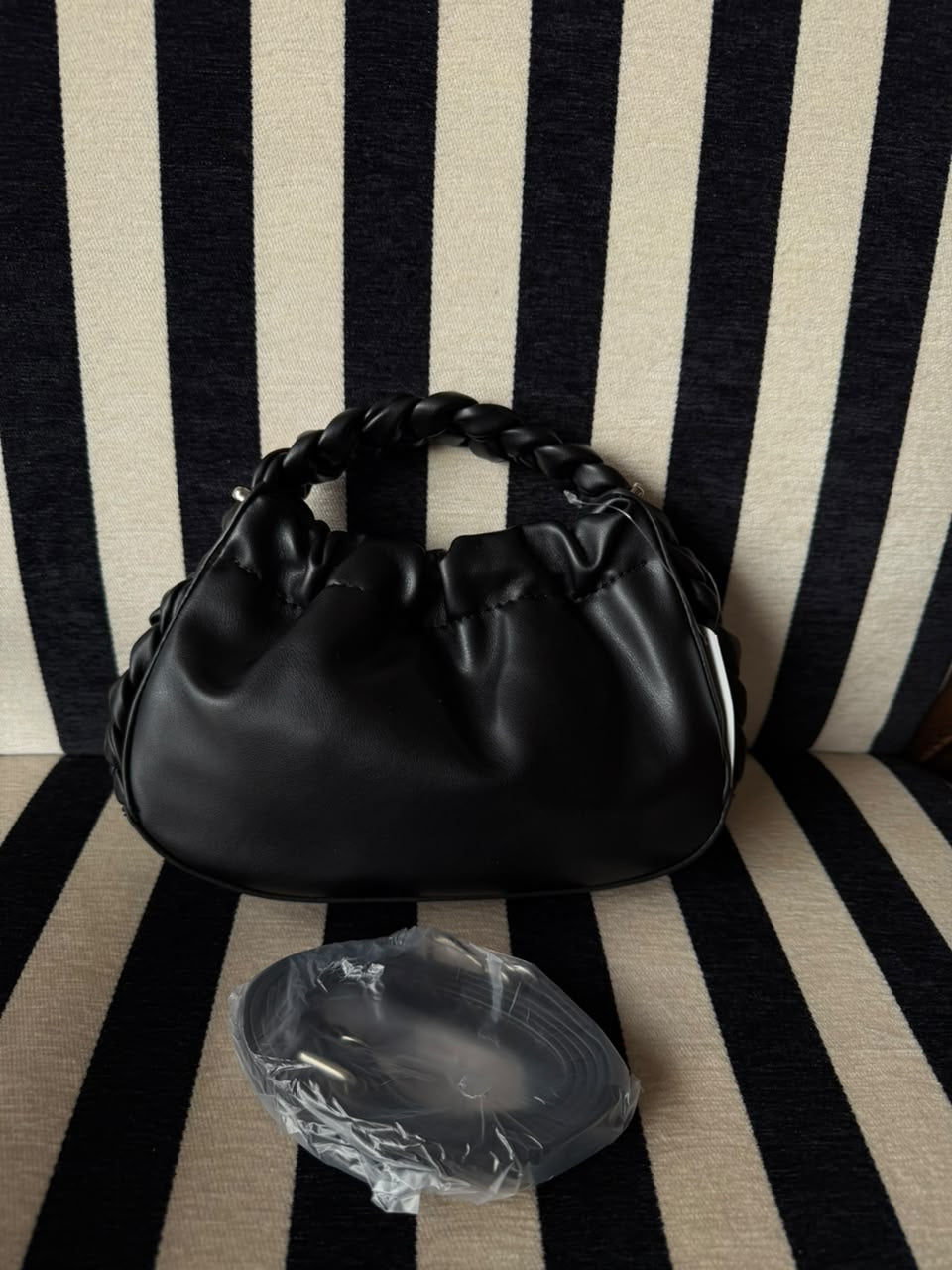 Desire bag black
