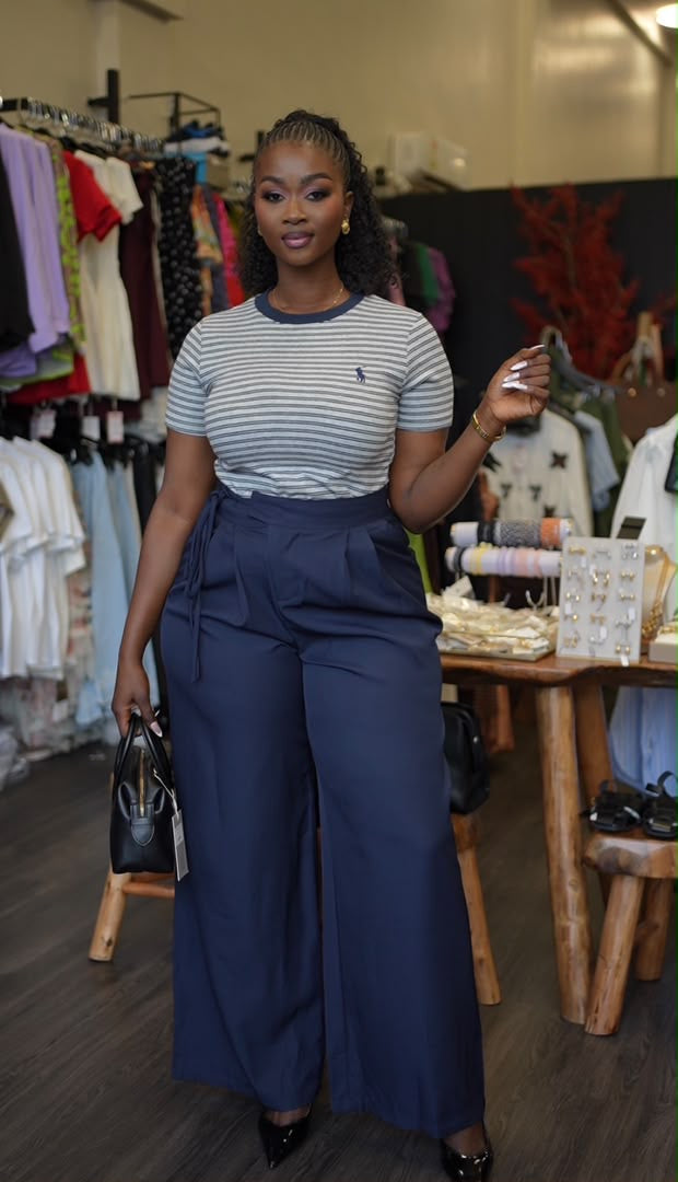 Kye top navy