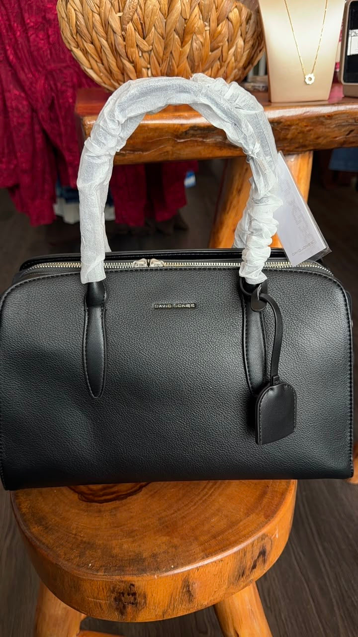 Amira bag black