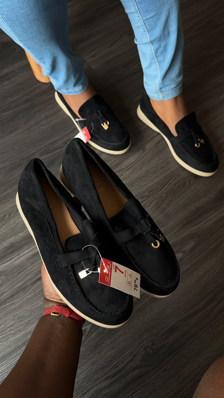 Junie loafers black