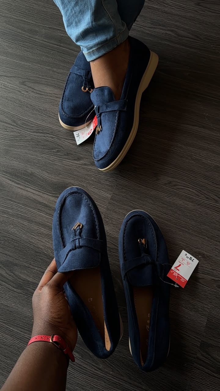 Junie loafers dark blue