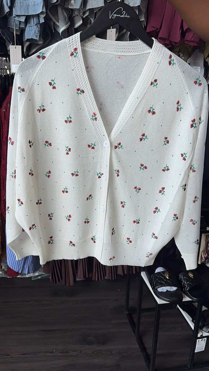 Hajar top white