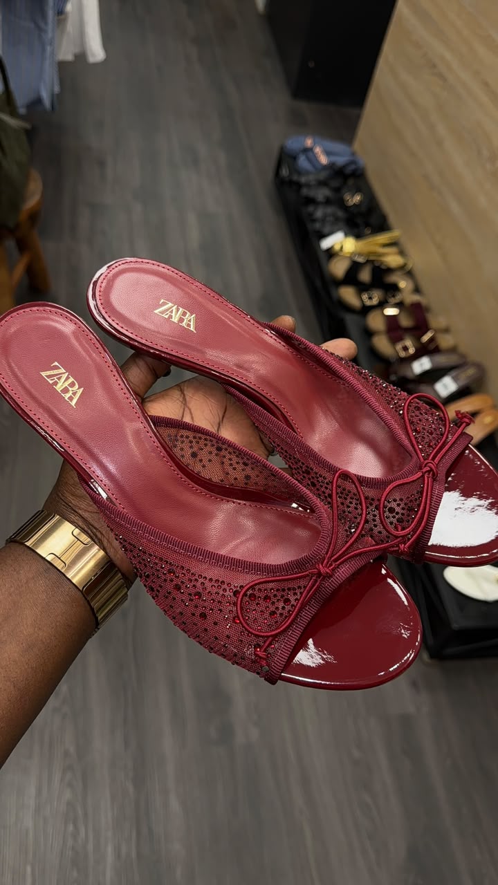 Eime heels maroon
