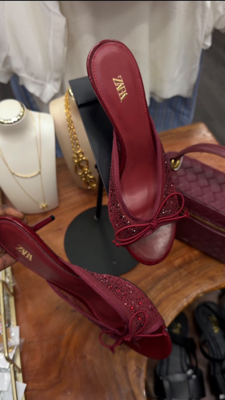 Eime heels maroon