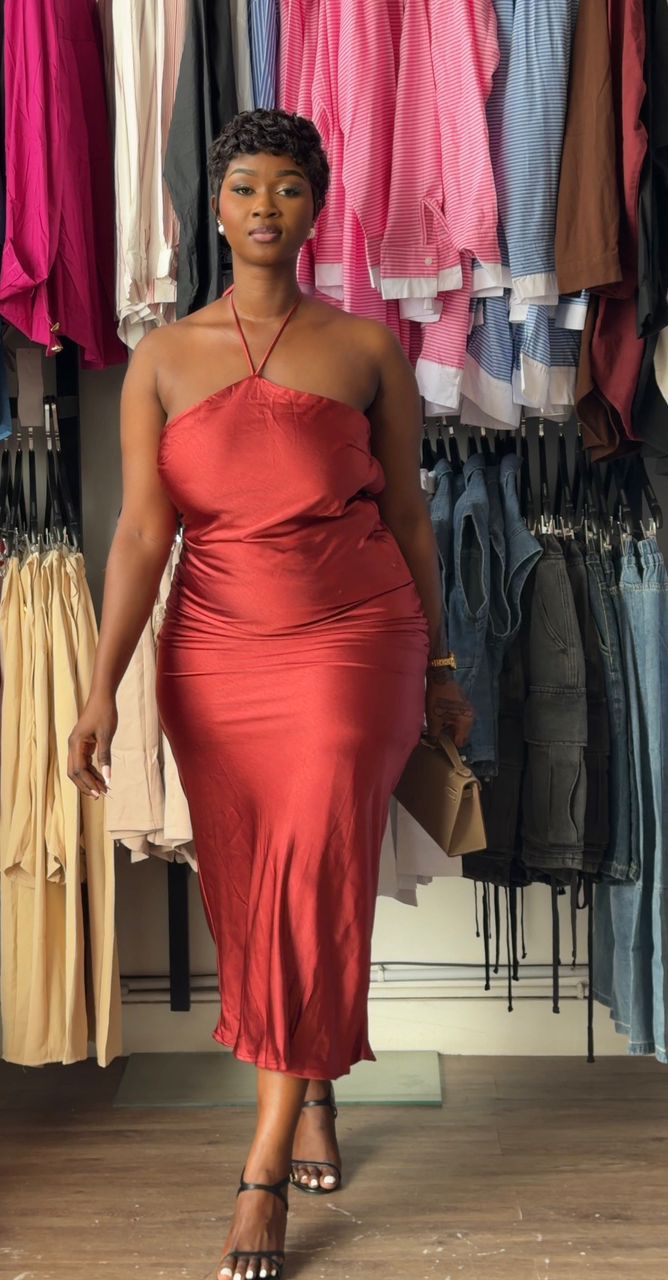 Beyoncé dress wine