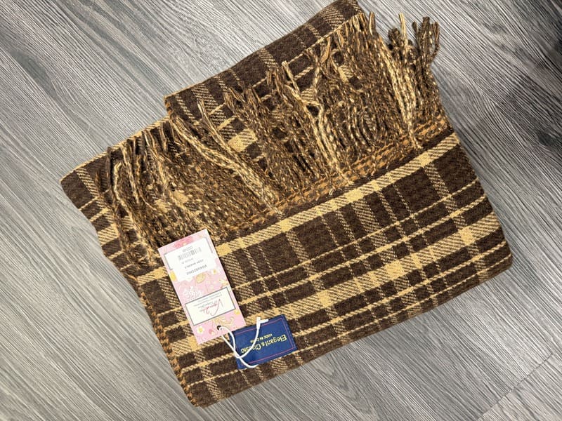 Cocoa shawl