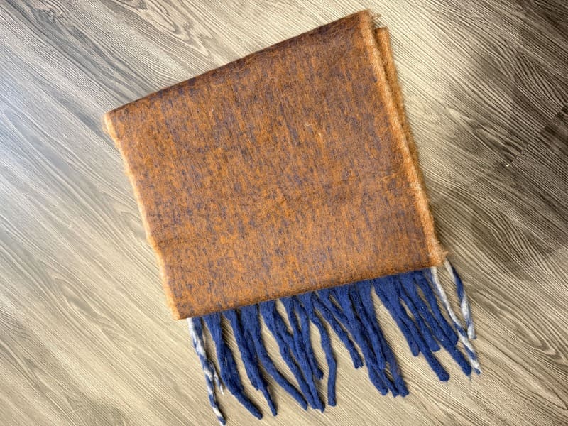 Caramel drip shawl