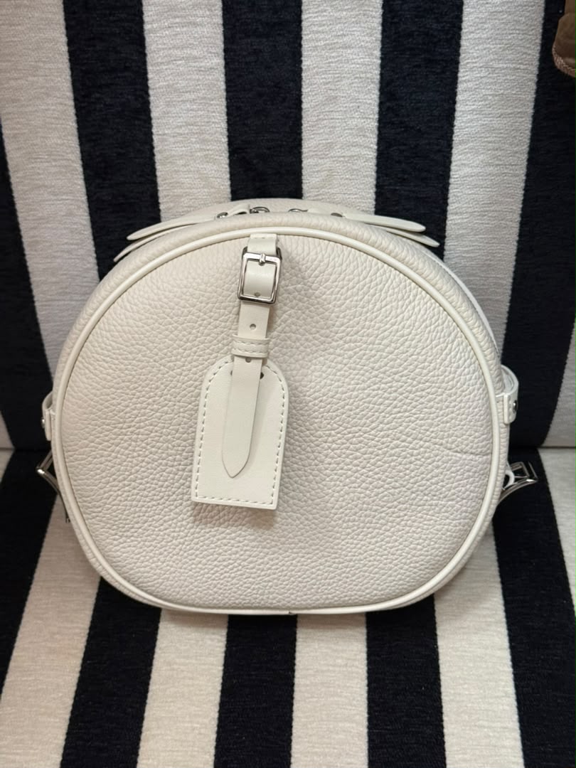 Naima bag off white