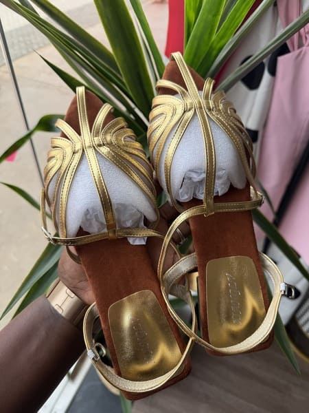 Venus sandals gold
