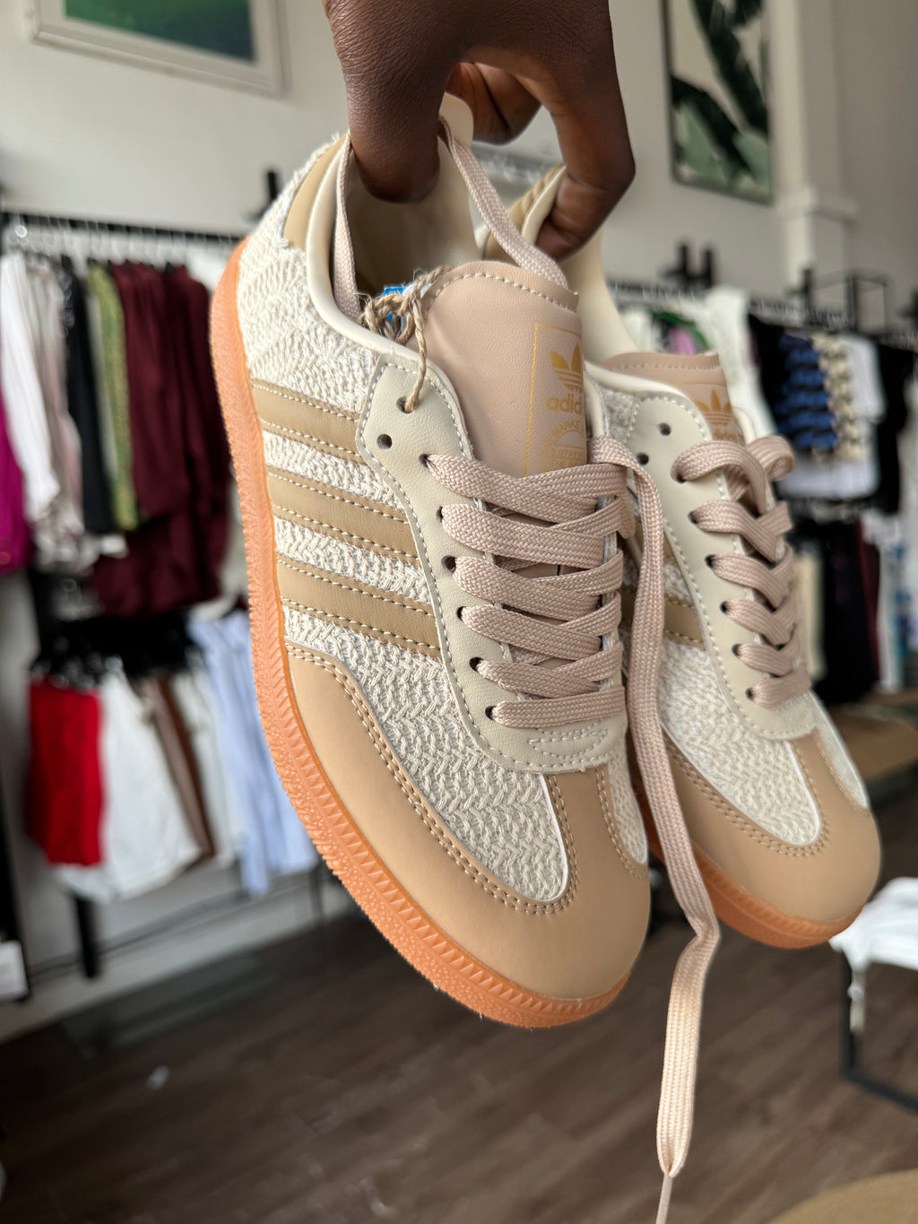 Pluto sneakers