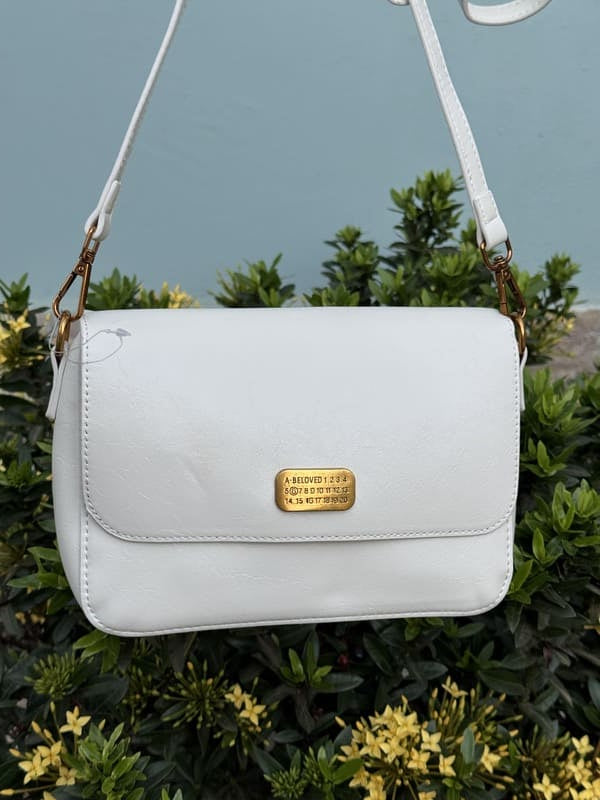 Glossy holdall