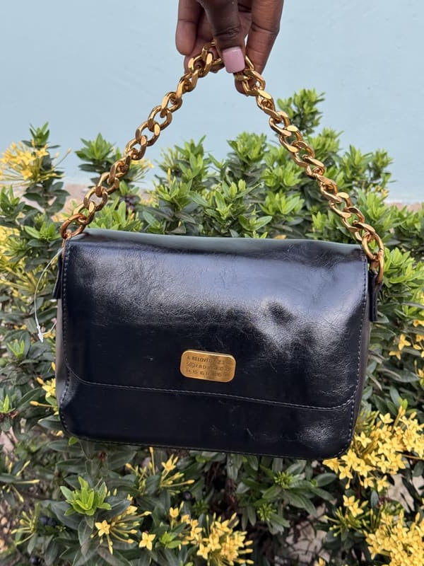 Glossy holdall
