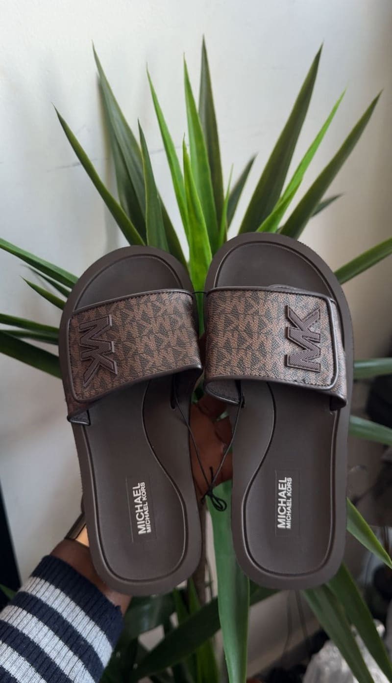 MK slides brown