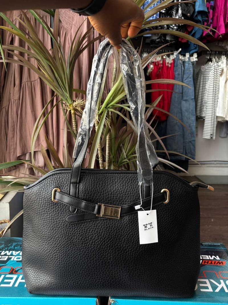 Anya bag black